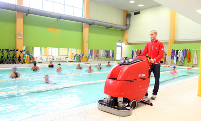 Lavapavimenti Mega piscina