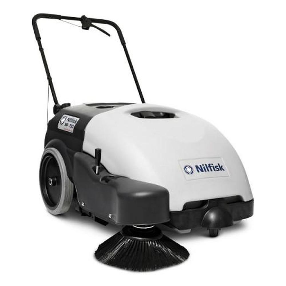 Spazzatrice Nilfisk SW750 uomo a terra